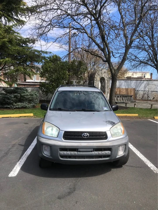 2003 Toyota RAV4 2nd Gen - Image 3 of 13