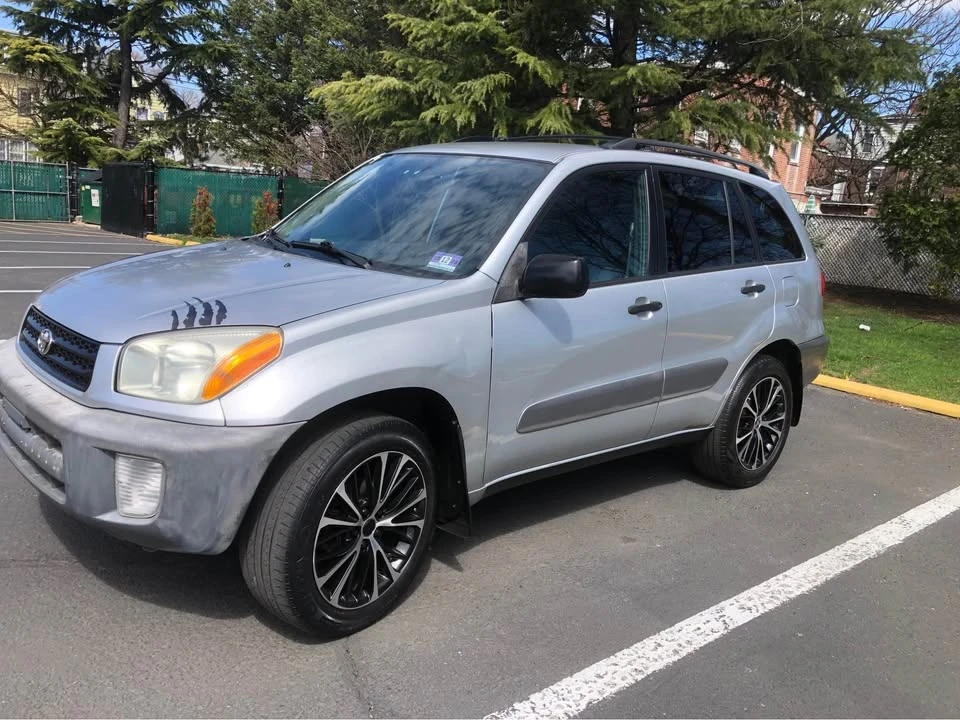 2003 Toyota RAV4 2nd Gen - Image 2 of 13