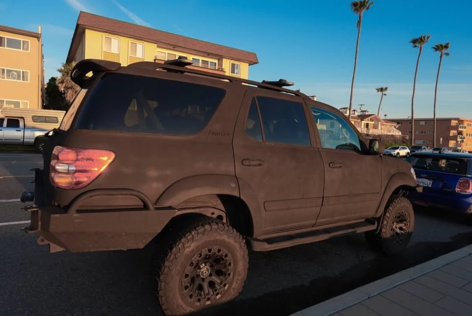 2003 Toyota Sequoia 1st Gen - Image 13 of 19