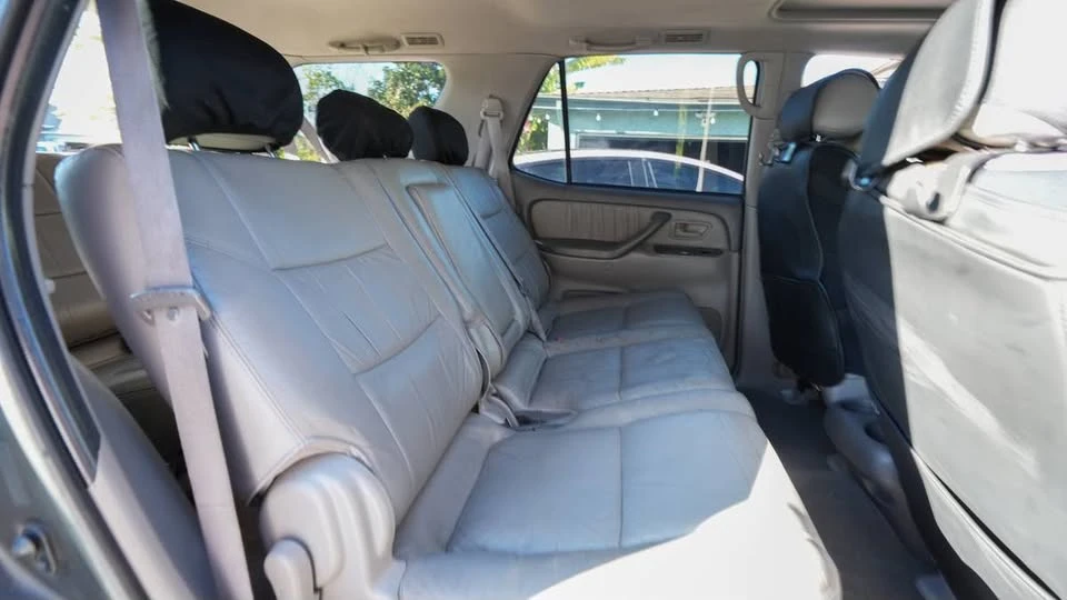 2003 Toyota Sequoia 1st Gen - Image 17 of 19