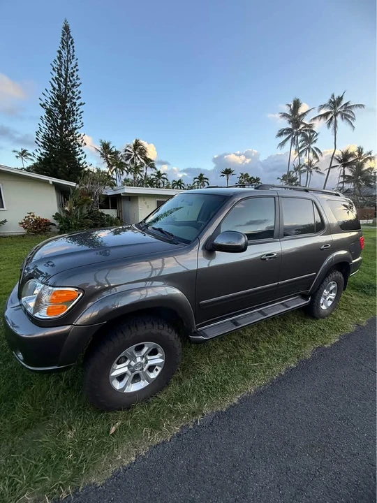 2003 Toyota Sequoia 1st Gen - Image 2 of 9