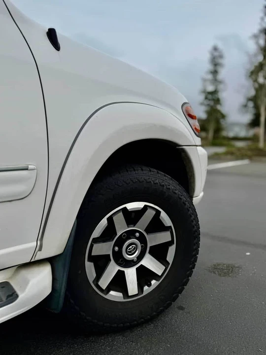 2003 Toyota Sequoia 1st Gen - Image 15 of 20