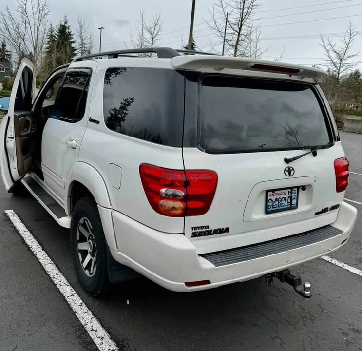 2003 Toyota Sequoia 1st Gen - Image 10 of 20