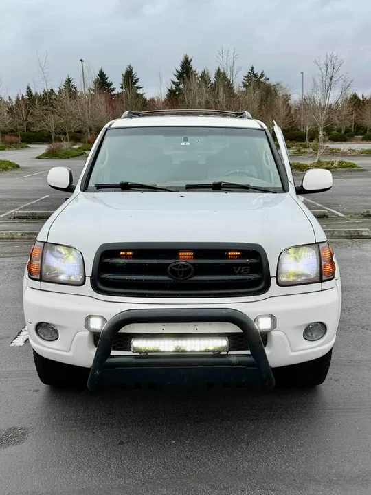 2003 Toyota Sequoia 1st Gen - Image 2 of 20