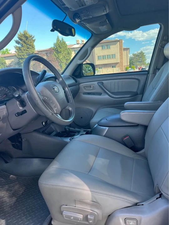 2003 Toyota Sequoia 1st Gen - Image 5 of 11