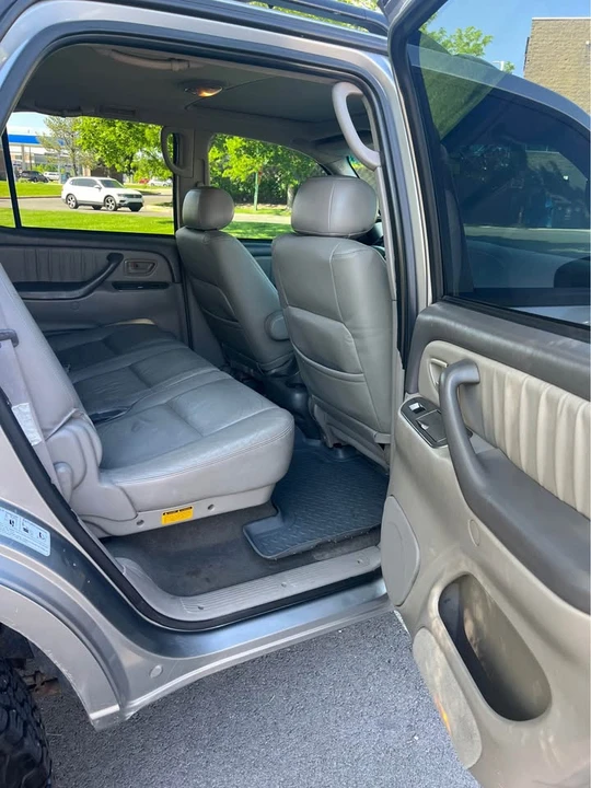 2003 Toyota Sequoia 1st Gen - Image 8 of 11