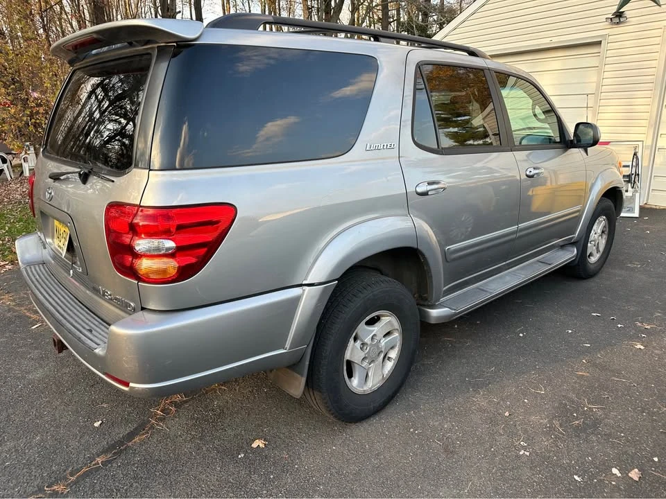 2003 Toyota Sequoia 1st Gen - Image 4 of 20