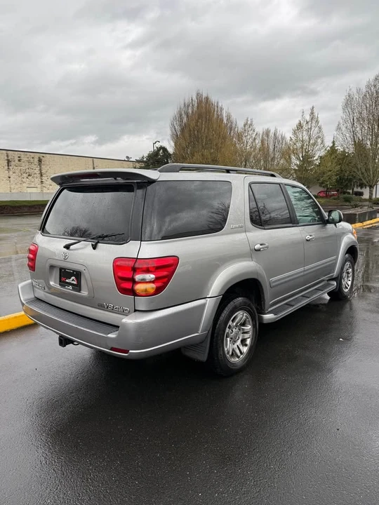 2003 Toyota Sequoia 1st Gen - Image 6 of 15
