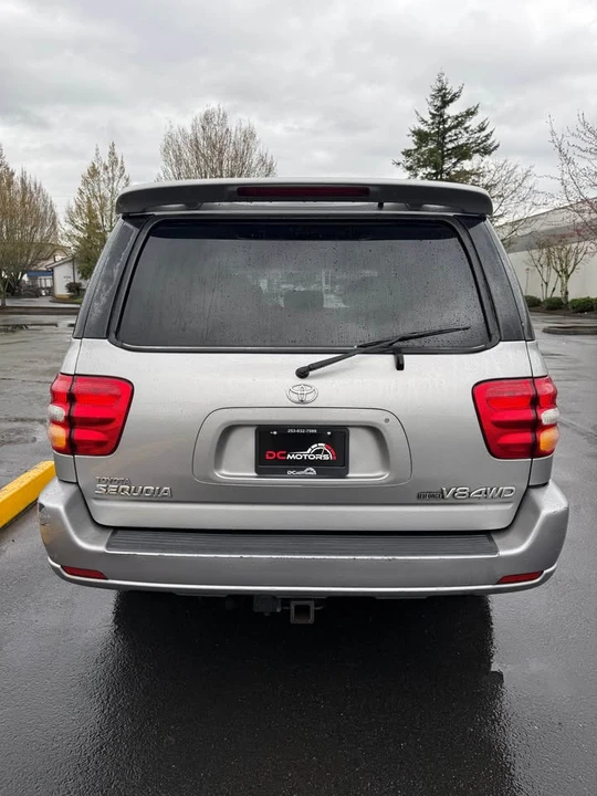 2003 Toyota Sequoia 1st Gen - Image 7 of 15