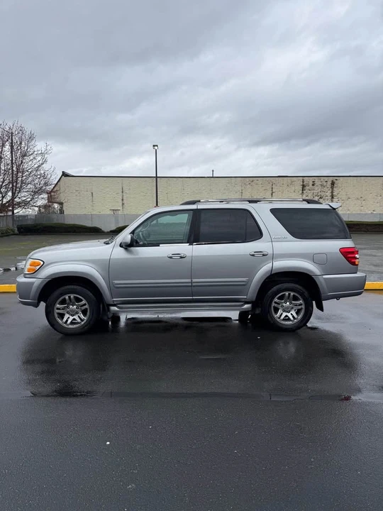 2003 Toyota Sequoia 1st Gen - Image 5 of 15