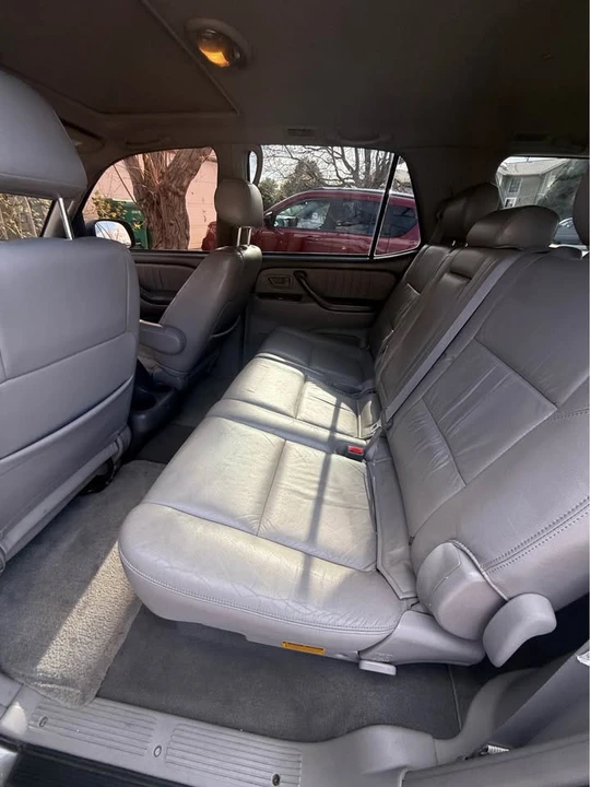 2003 Toyota Sequoia 1st Gen - Image 9 of 10