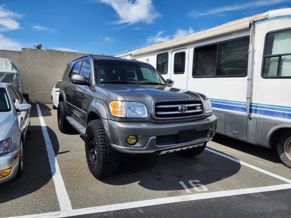 2003 Toyota Sequoia 1st Gen - Image 3 of 13