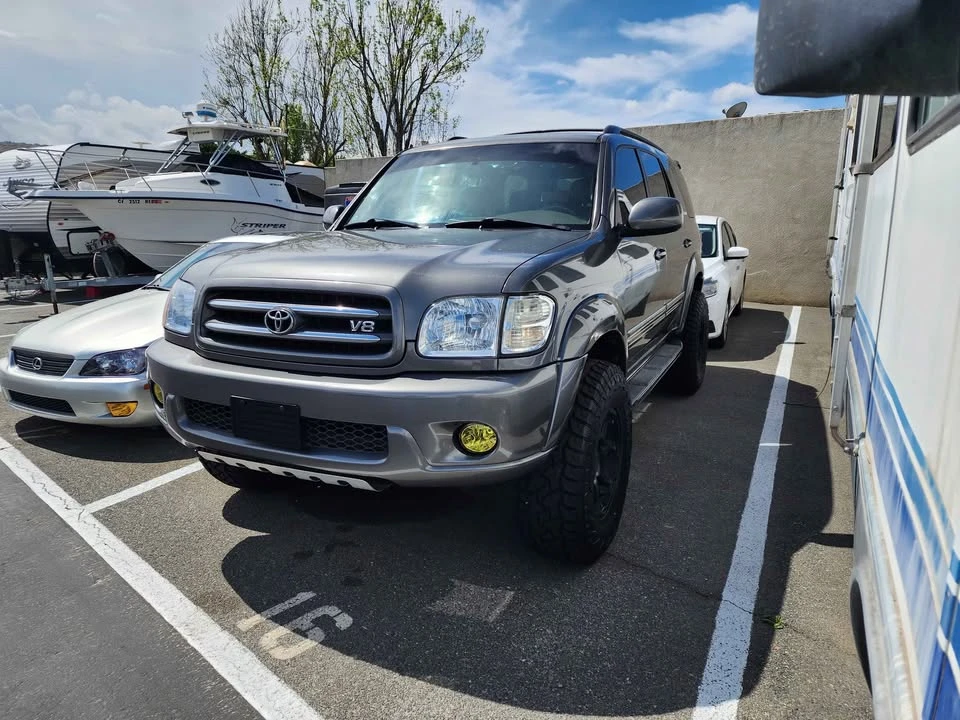 2003 Toyota Sequoia 1st Gen - Image 2 of 13