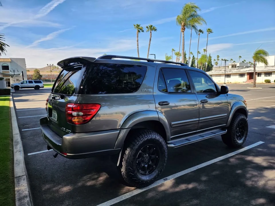 2003 Toyota Sequoia 1st Gen - Image 7 of 13