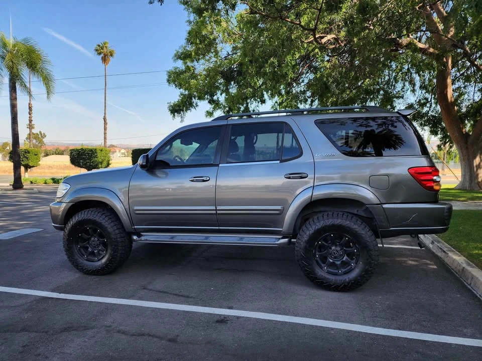 2003 Toyota Sequoia 1st Gen - Image 9 of 13