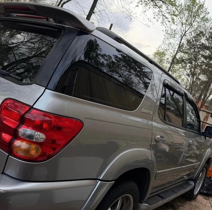 2003 Toyota Sequoia 1st Gen - Image 3 of 9