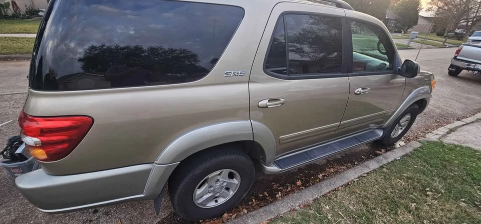 2003 Toyota Sequoia 1st Gen - Image 4 of 11