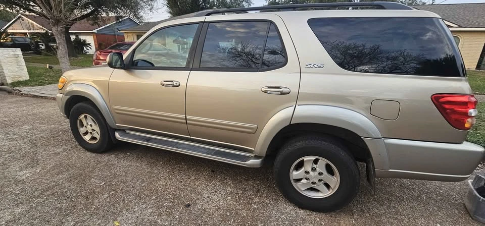 2003 Toyota Sequoia 1st Gen - Image 3 of 11