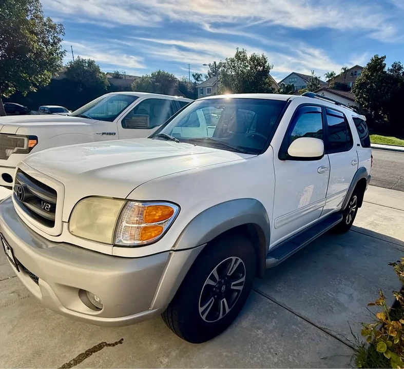 2003 Toyota Sequoia 1st Gen - Image 2 of 9