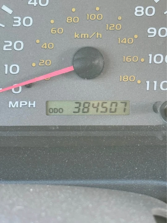 2003 Toyota Sequoia 1st Gen - Image 7 of 9
