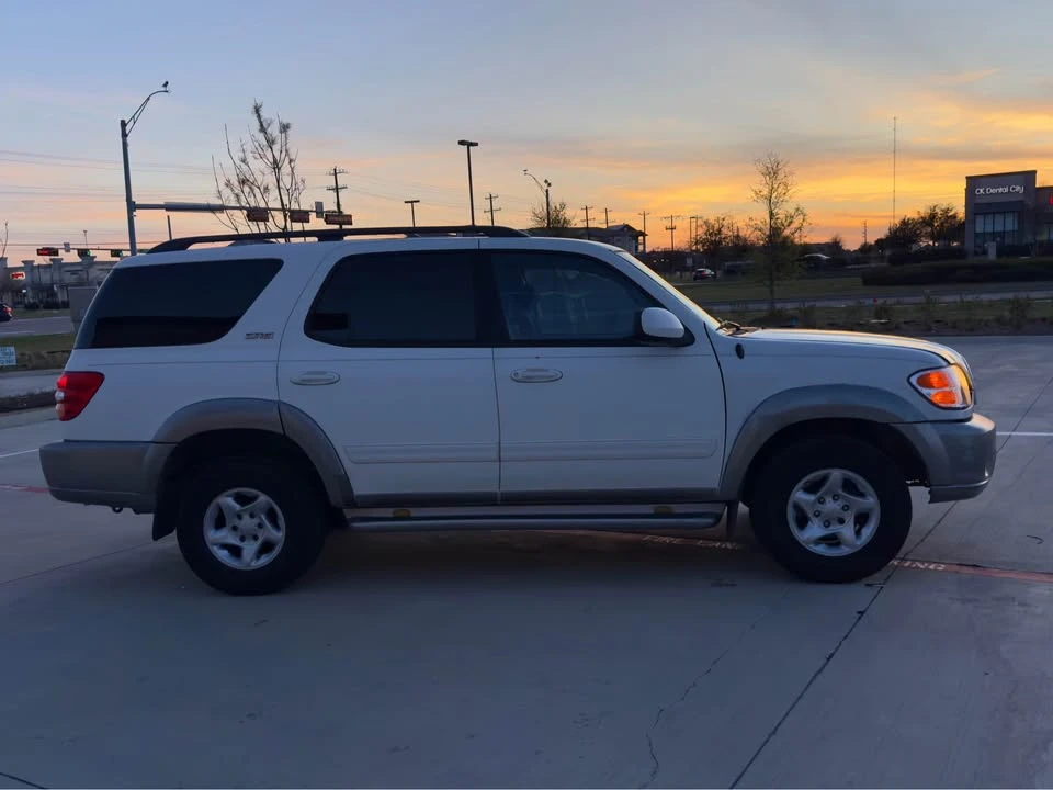 2003 Toyota Sequoia 1st Gen - Image 2 of 9