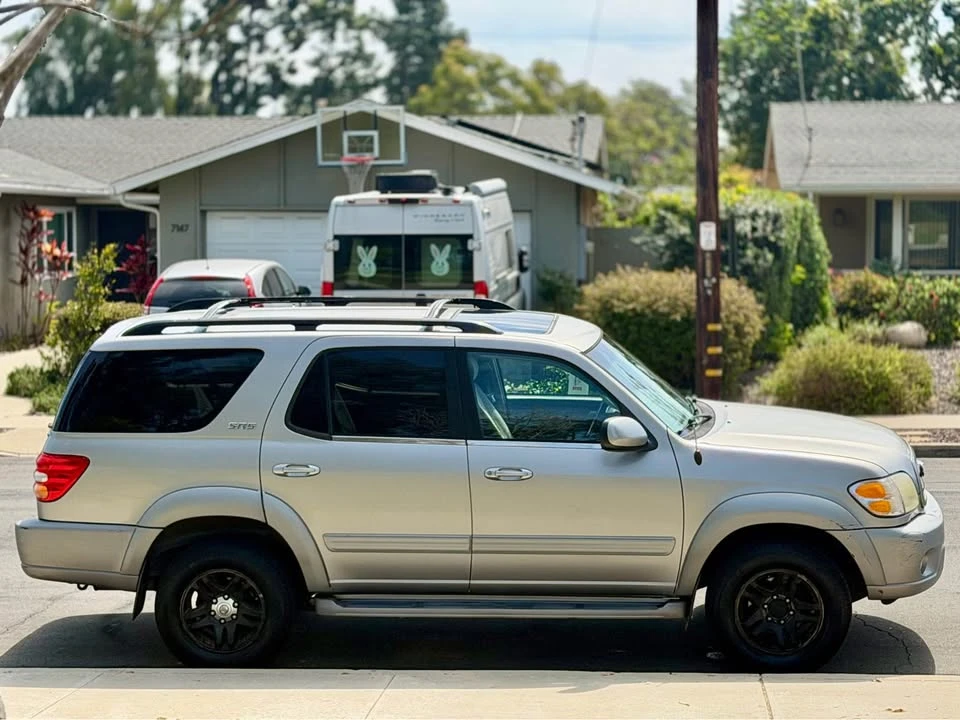 2003 Toyota Sequoia 1st Gen - Image 4 of 17
