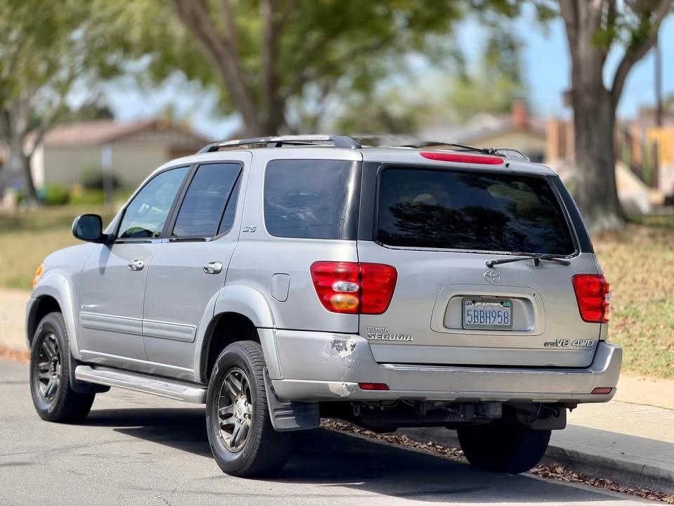 2003 Toyota Sequoia 1st Gen - Image 7 of 17