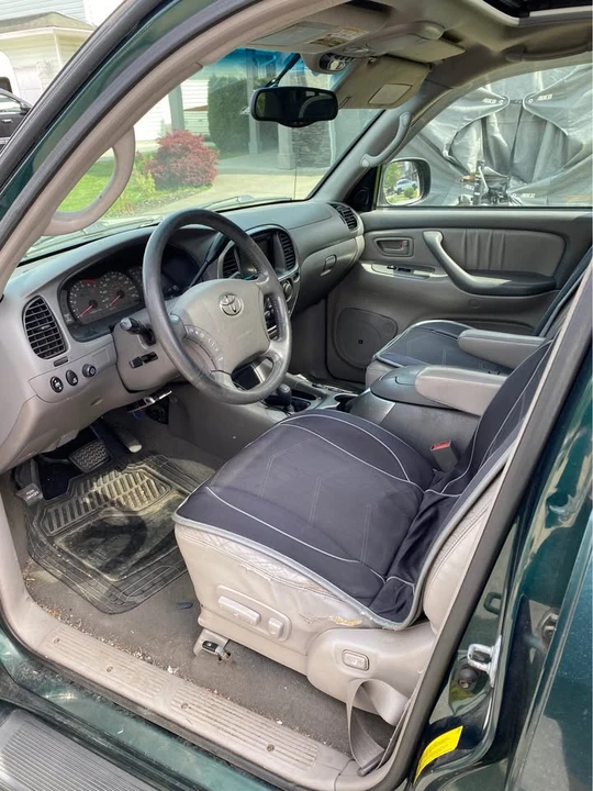 2003 Toyota Sequoia 1st Gen - Image 5 of 10