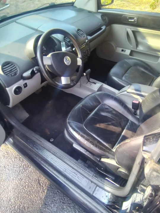 2003 Volkswagen New Beetle - Image 4 of 4