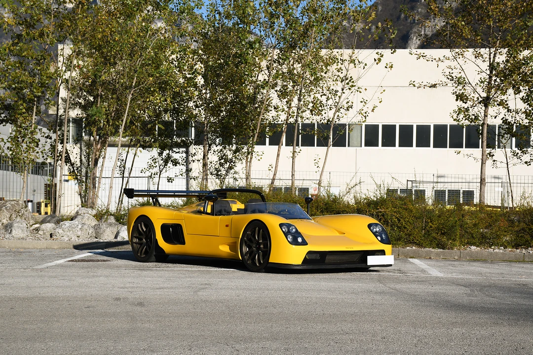 2003 Ultima - Image 3 of 31