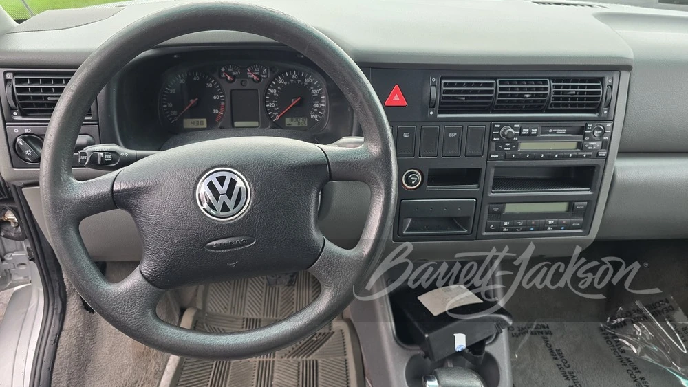 2003 Volkswagen EuroVan - Image 13 of 15