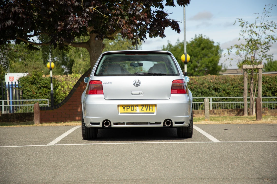 2003 Volkswagen R32 Mk4 - Image 15 of 31