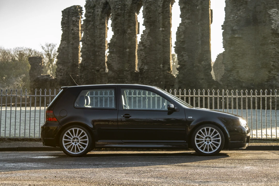 2003 Volkswagen R32 Mk4 - Image 13 of 31