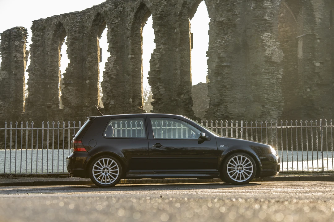 2003 Volkswagen R32 Mk4 - Image 14 of 31