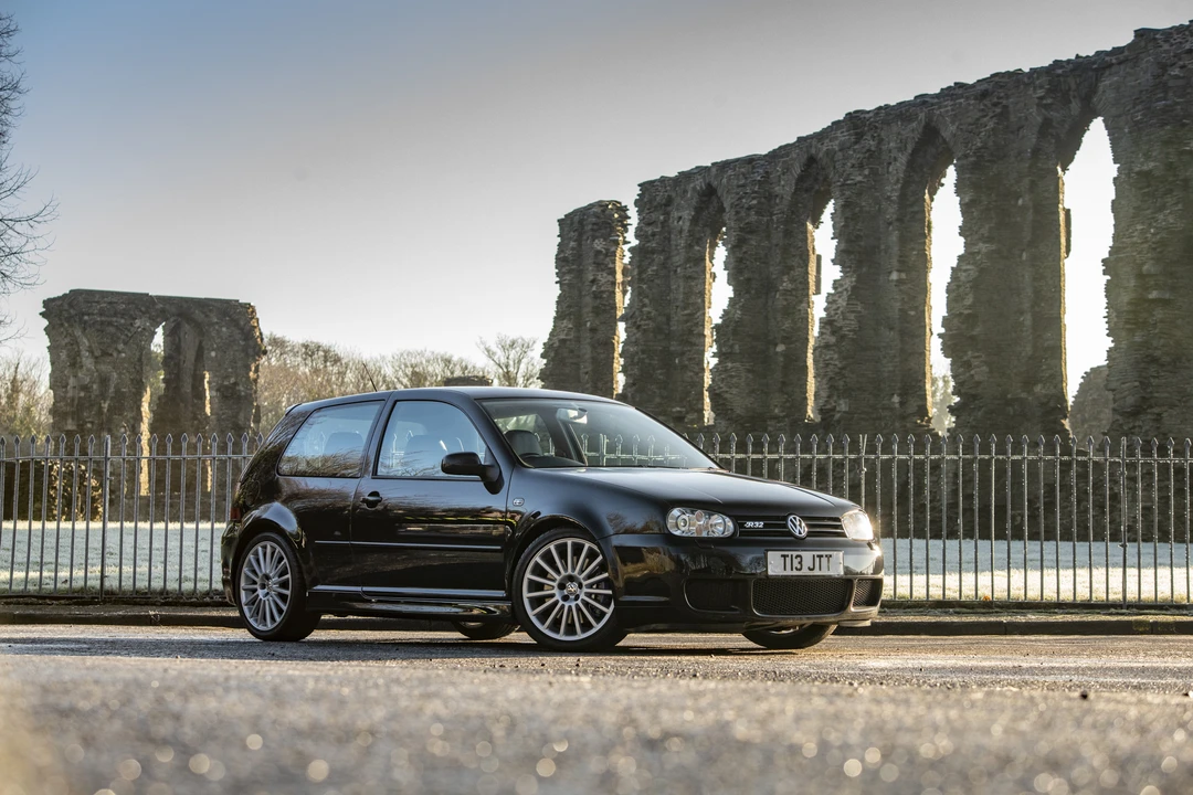 2003 Volkswagen R32 Mk4 - Image 11 of 31