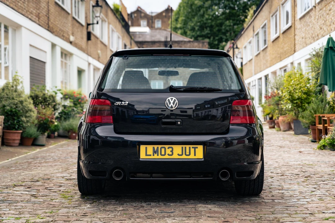 2003 Volkswagen R32 Mk4 - Image 11 of 31
