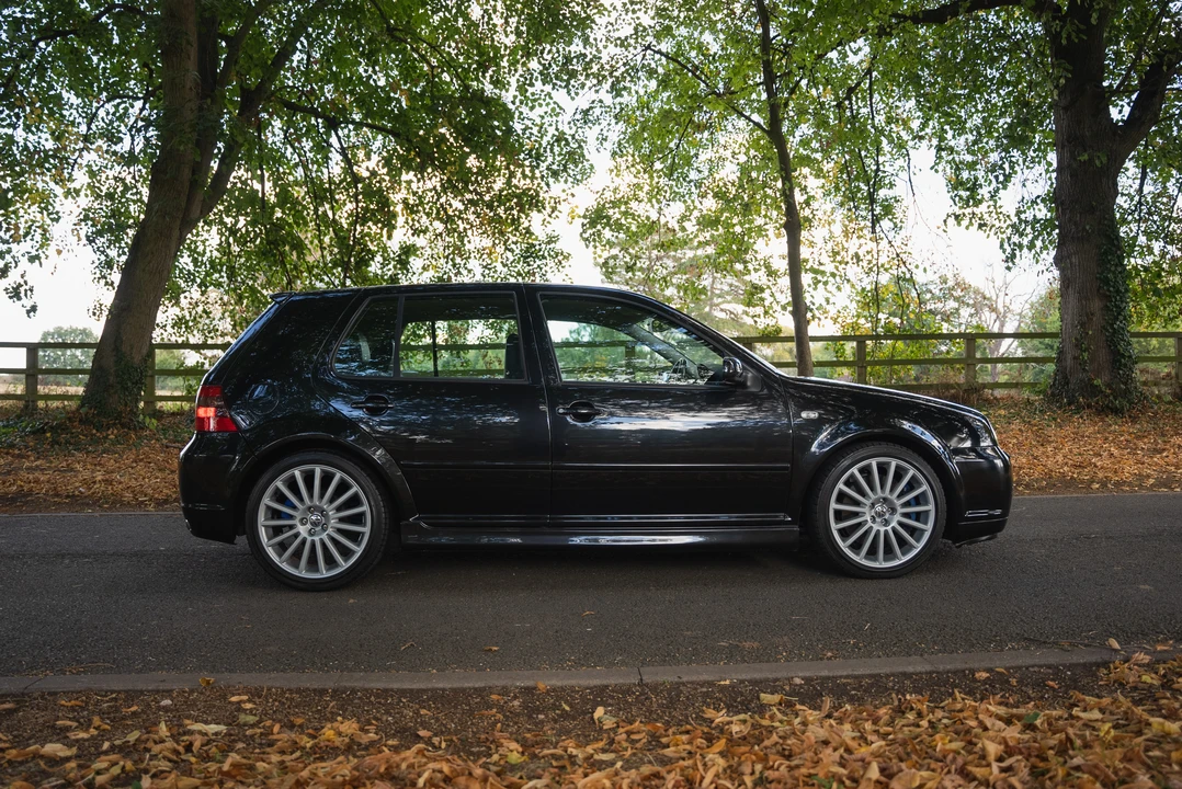 2003 Volkswagen R32 Mk4 - Image 5 of 31