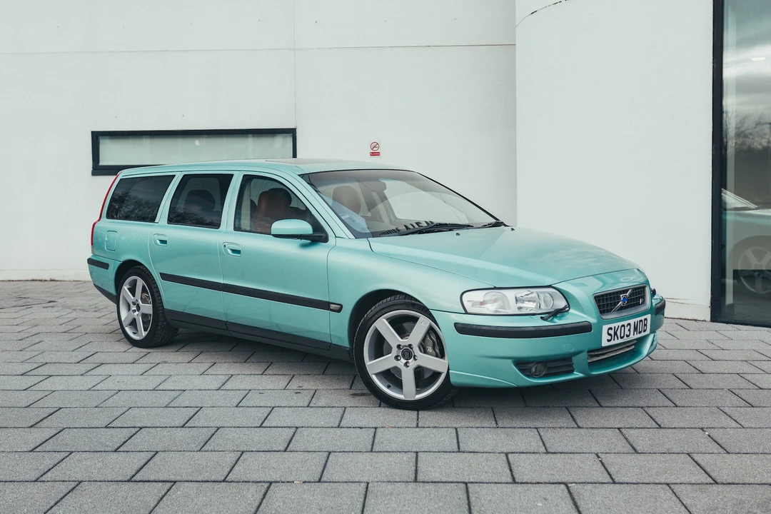 2003 Volvo V70 R 2nd Gen - Image 2 of 31
