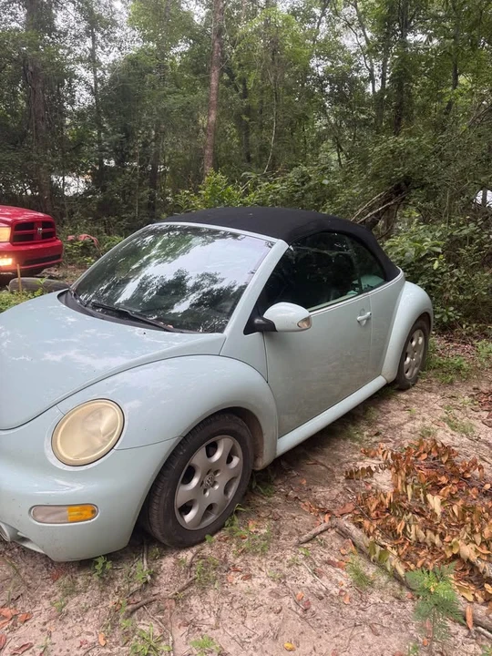 2003 Volkswagen New Beetle - Image 8 of 10