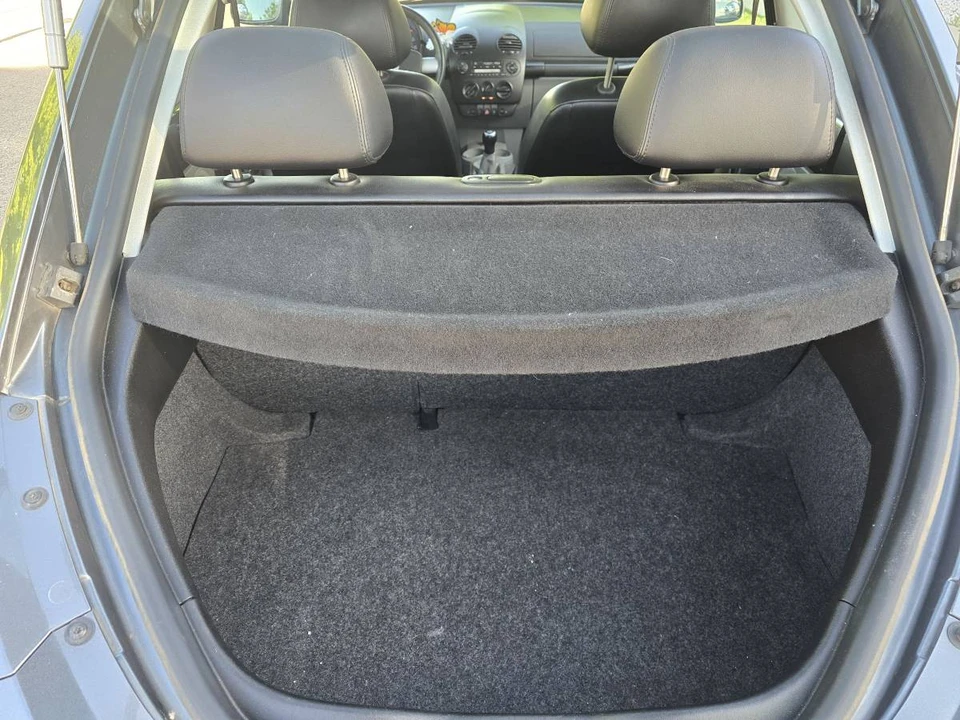 2003 Volkswagen New Beetle - Image 13 of 22