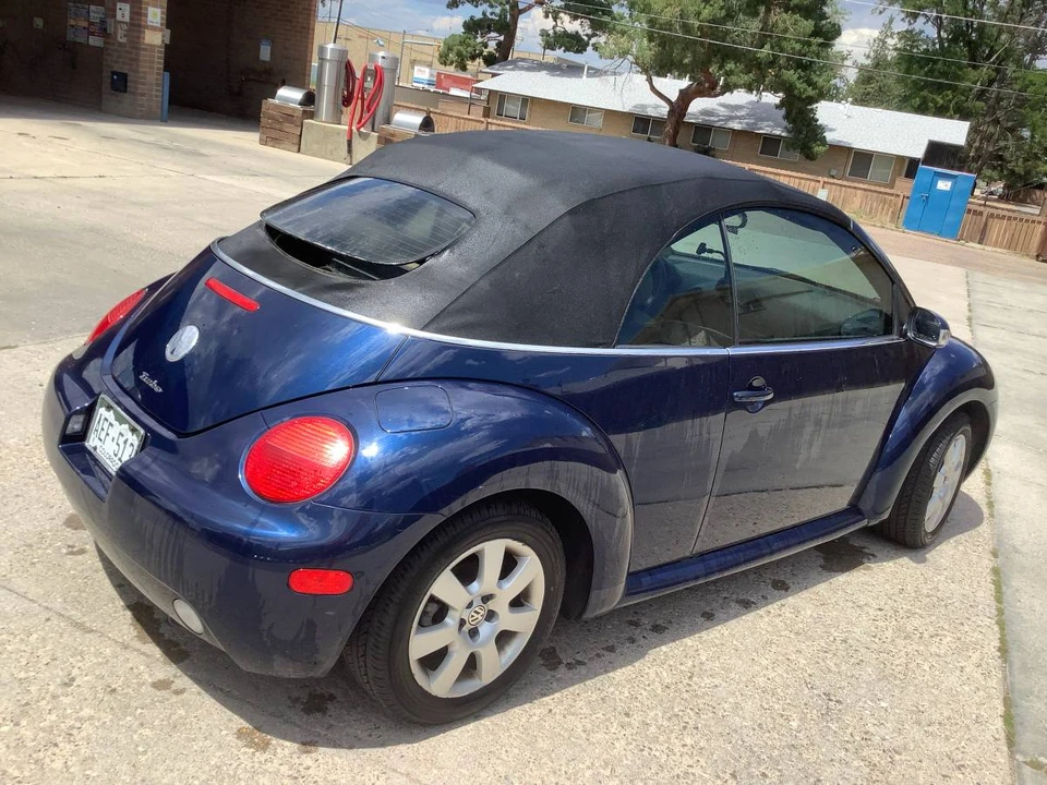 2003 Volkswagen New Beetle - Image 6 of 9