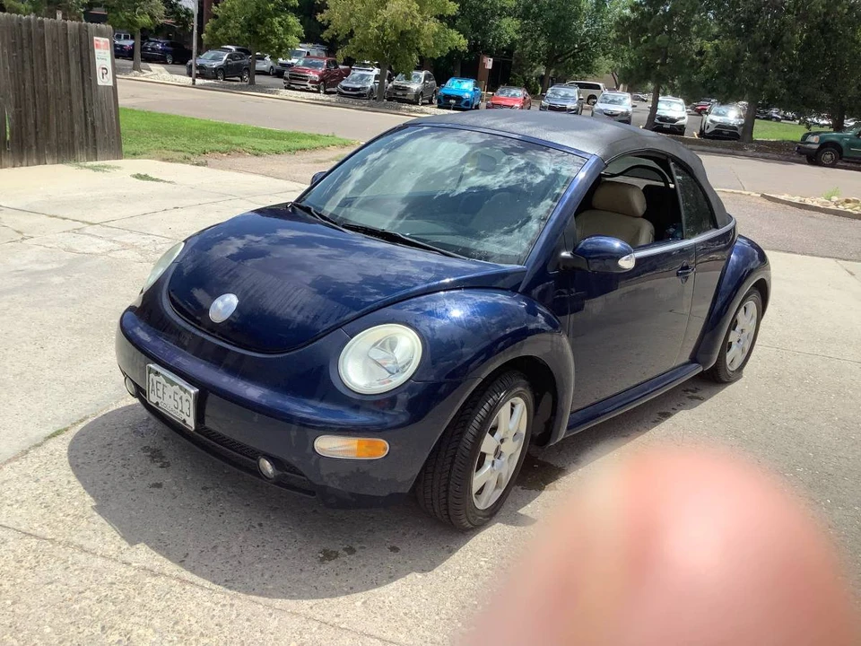 2003 Volkswagen New Beetle - Image 3 of 9