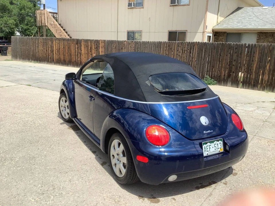 2003 Volkswagen New Beetle - Image 4 of 9