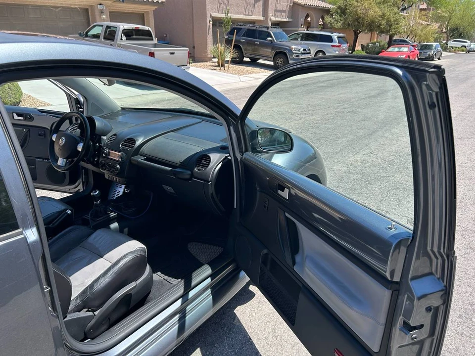 2003 Volkswagen New Beetle - Image 8 of 24