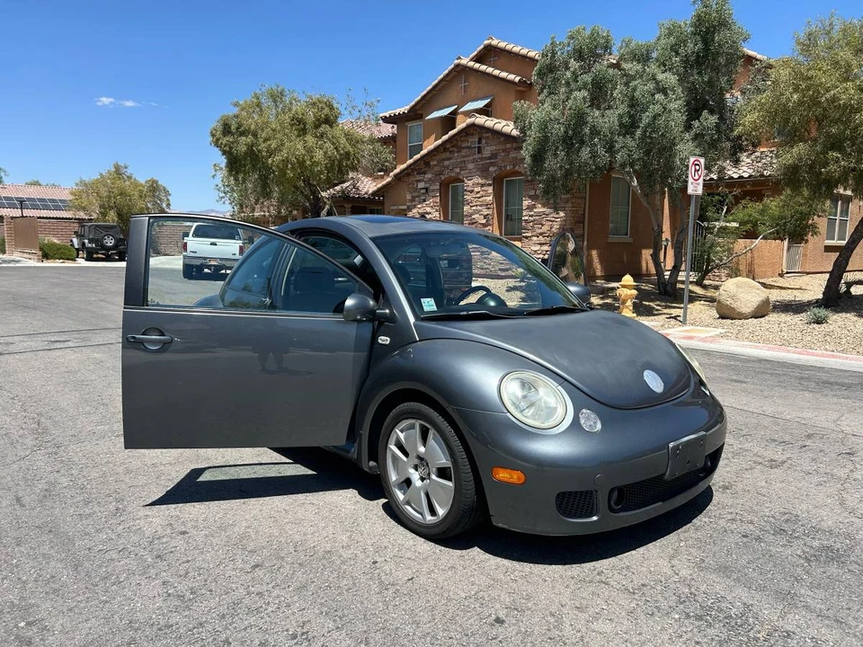 2003 Volkswagen New Beetle - Image 3 of 24