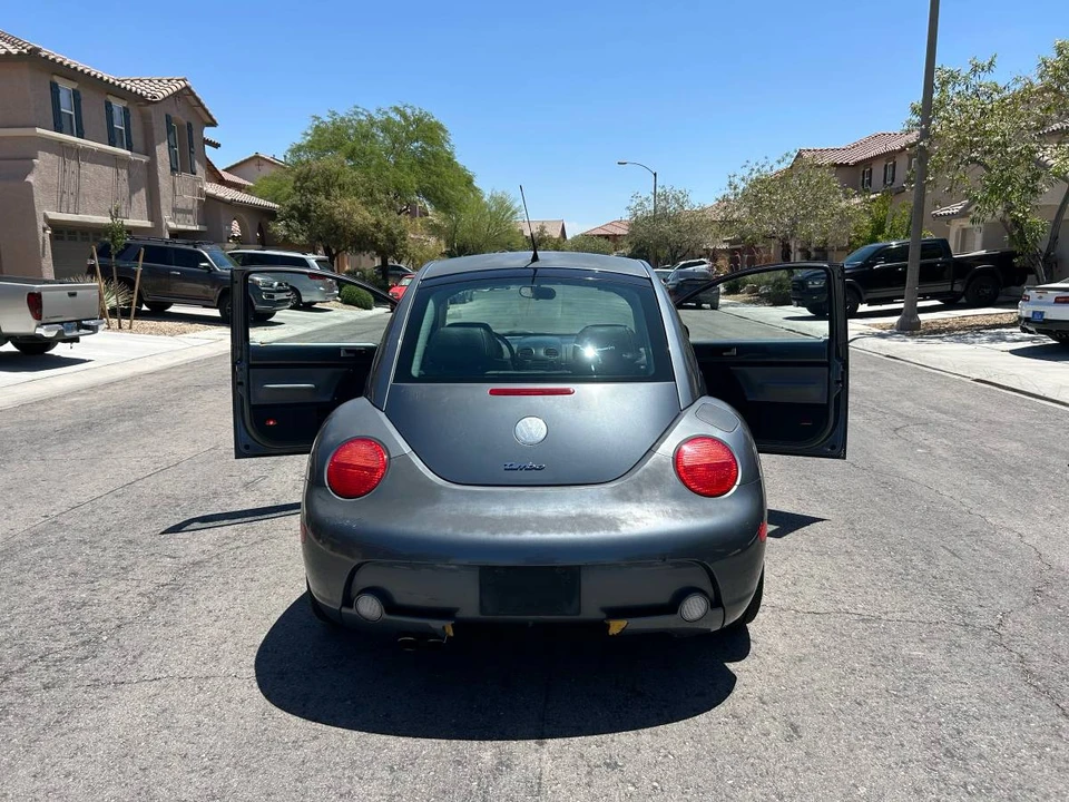 2003 Volkswagen New Beetle - Image 5 of 24