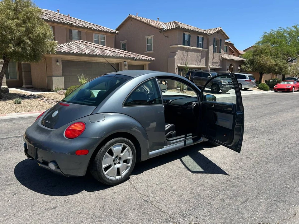 2003 Volkswagen New Beetle - Image 4 of 24