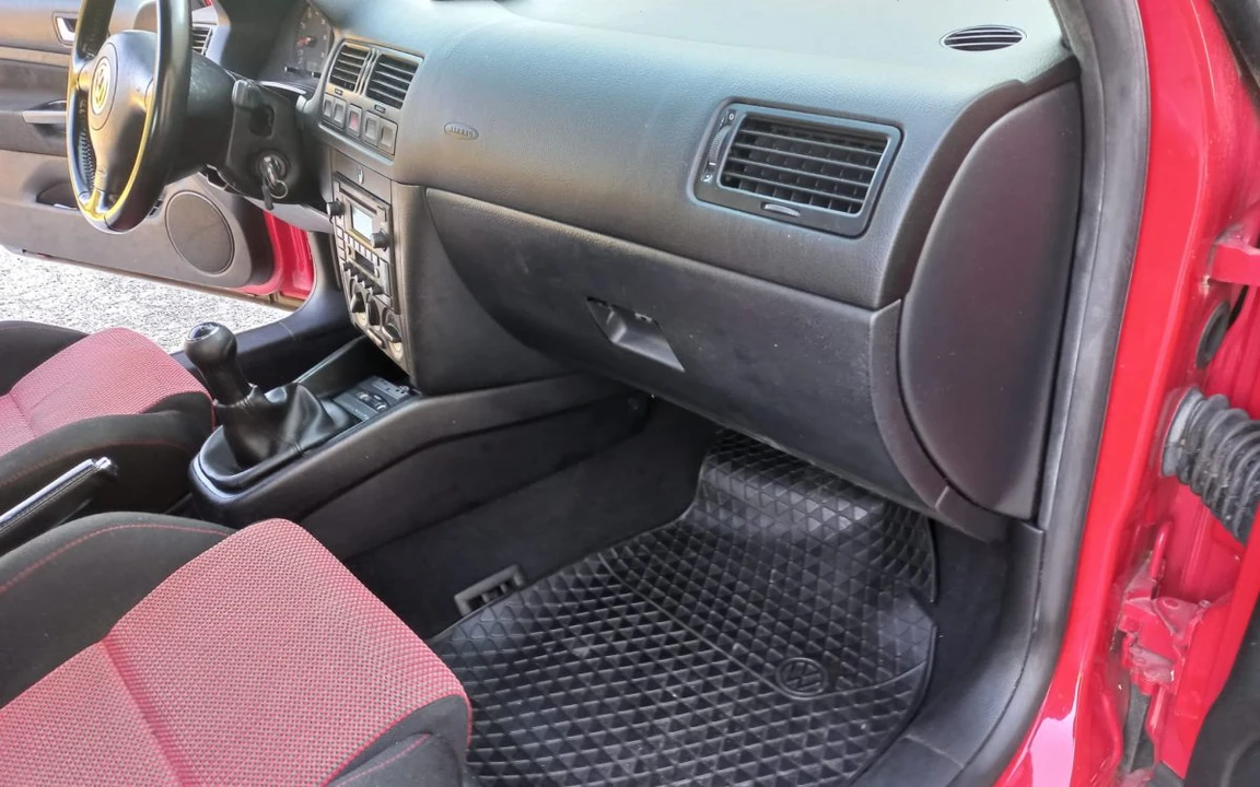 2003 Volkswagen GTI Mk4 - Image 14 of 24