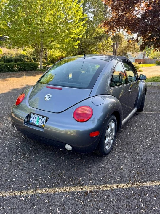2003 Volkswagen New Beetle - Image 3 of 12