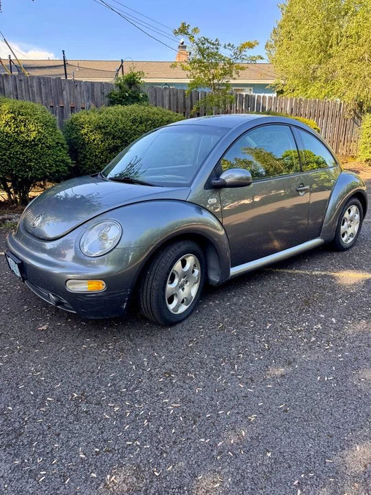 2003 Volkswagen New Beetle - Image 5 of 12